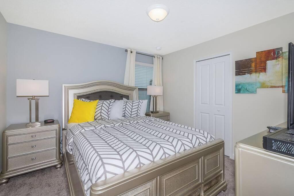 Luxury Villa Inside Storey Lake, Kissimmee - No Extra Fees エクステリア 写真
