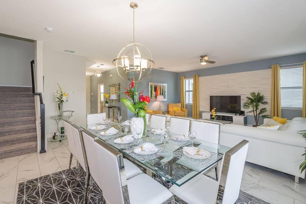 Luxury Villa Inside Storey Lake, Kissimmee - No Extra Fees エクステリア 写真